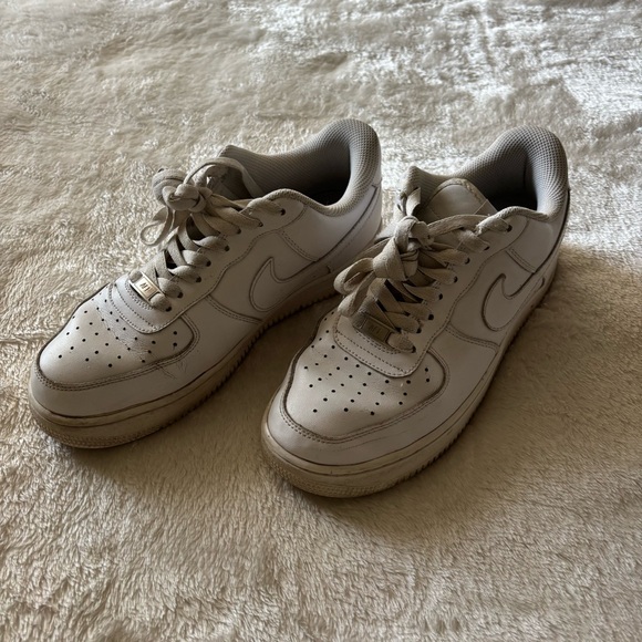 Nike Air Force 1 Low Cream Sneakers - Picture 2 of 6